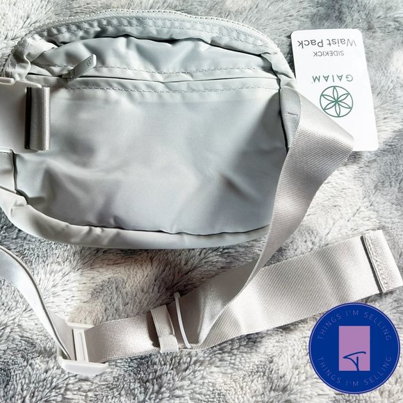 NWT GAIAM Waist Pack Sidekick FannyPack Crossbody Nylon Gray Weather Resistant - Picture 3 of 5
